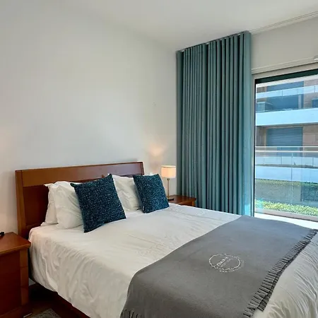 Prime - Shared Pool - 6 Guests - Albufeira
