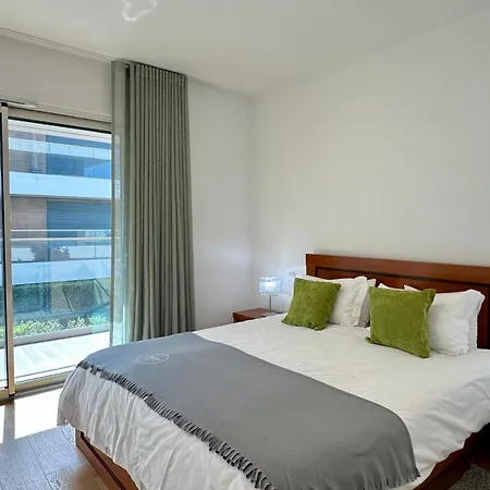 Prime - Shared Pool - 6 Guests - * Albufeira