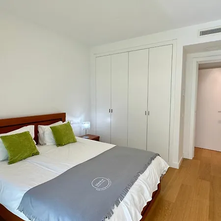 Prime - Shared Pool - 6 Guests - * Albufeira